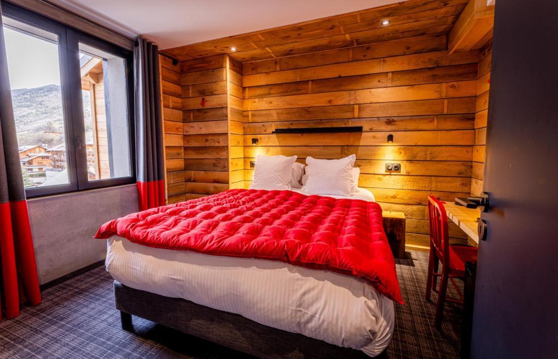 Hotel 16 | 150 Montagne & Spa Nuxe Вар Екстериор снимка
