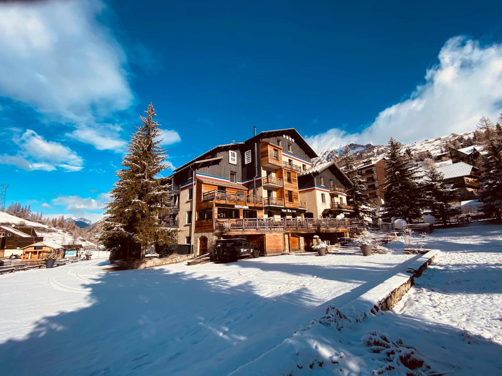 Hotel 16 | 150 Montagne & Spa Nuxe Вар Екстериор снимка